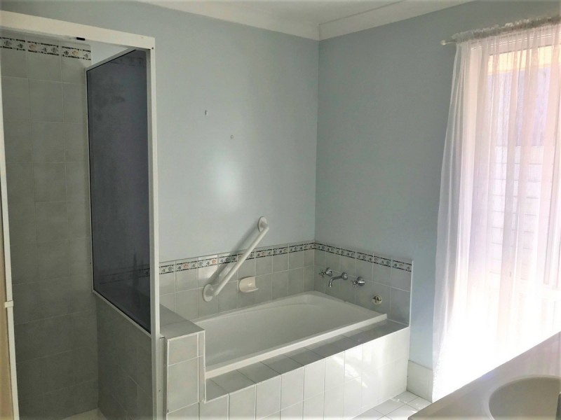 8 Hercules Place, Sinnamon Park QLD 4073