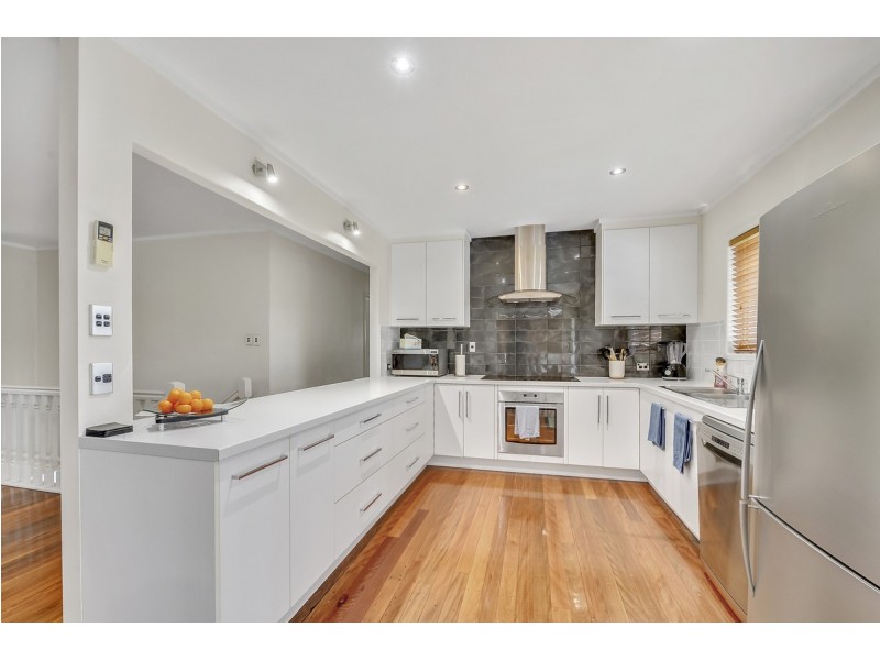 18 Canowie Road, Jindalee QLD 4074