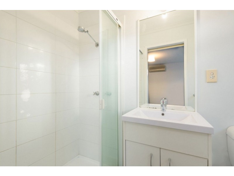 70 Bottlebrush Drive, Regents Park QLD 4118