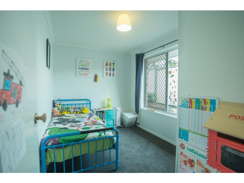 70 Bottlebrush Drive, Regents Park QLD 4118