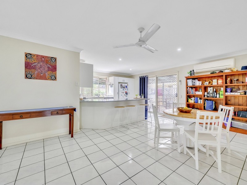 25 Harris Place, Seventeen Mile Rocks QLD 4073