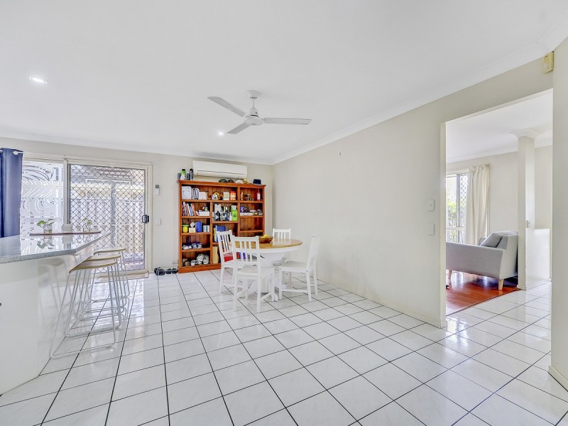 25 Harris Place, Seventeen Mile Rocks QLD 4073