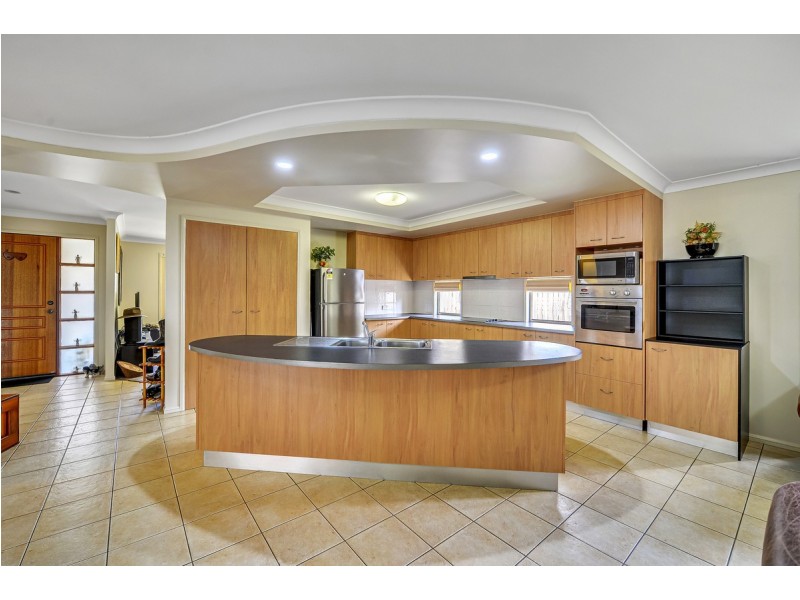 71 Brookeside Crescent, Seventeen Mile Rocks QLD 4073