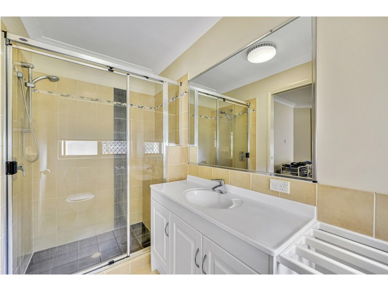 71 Brookeside Crescent, Seventeen Mile Rocks QLD 4073