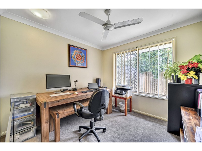 71 Brookeside Crescent, Seventeen Mile Rocks QLD 4073