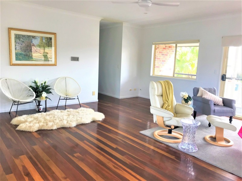 476 Westlake Drive, Riverhills QLD 4074