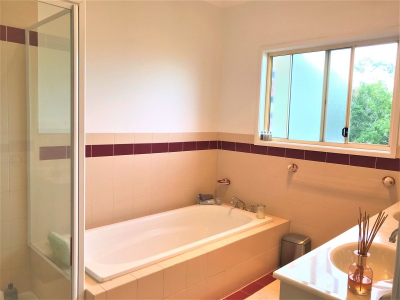 476 Westlake Drive, Riverhills QLD 4074