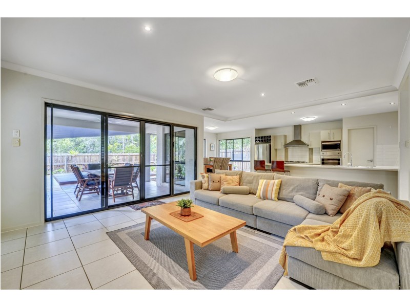 21 Backhousia Cr, Sinnamon Park QLD 4073