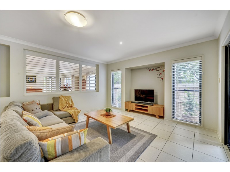 21 Backhousia Cr, Sinnamon Park QLD 4073