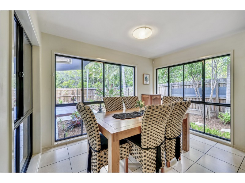 21 Backhousia Cr, Sinnamon Park QLD 4073
