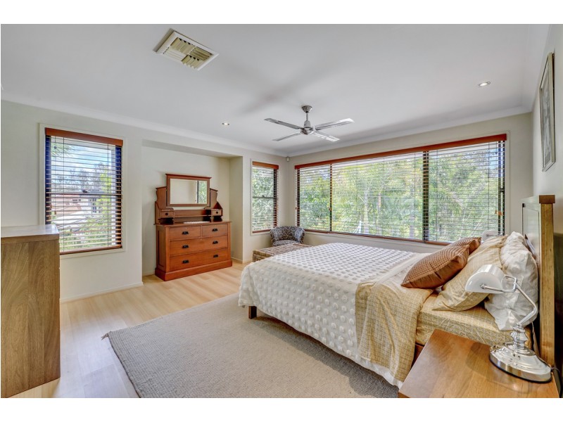 21 Backhousia Cr, Sinnamon Park QLD 4073