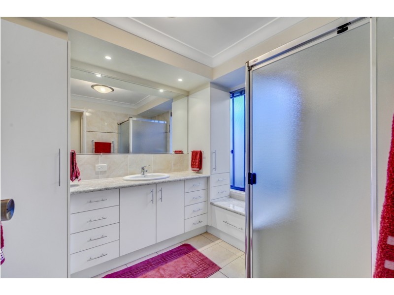 14 Loddon Street, Riverhills QLD 4074