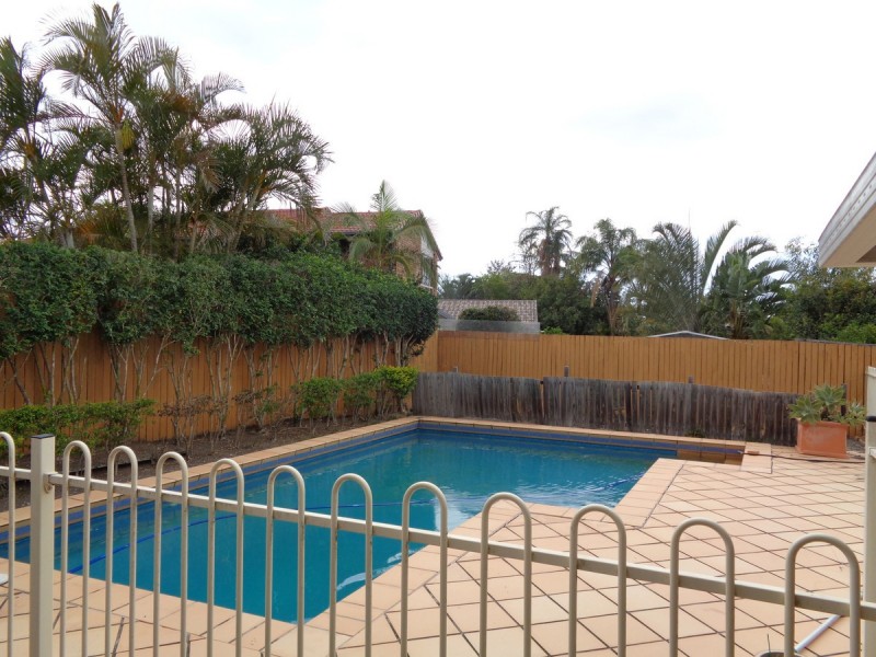 25 Serle Street, Middle Park QLD 4074