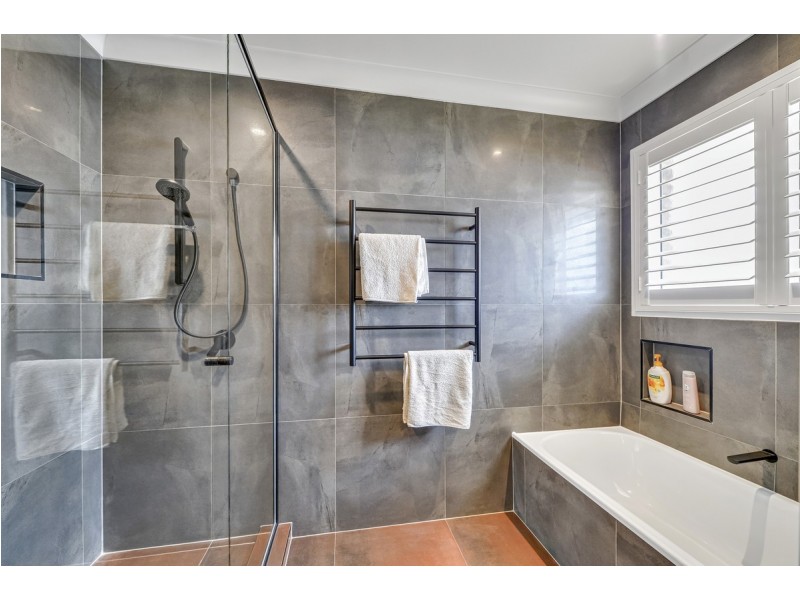 15 Peach Place, Middle Park QLD 4074