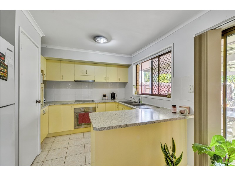 25 Paluna Street, Riverhills QLD 4074