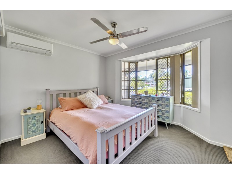 25 Paluna Street, Riverhills QLD 4074