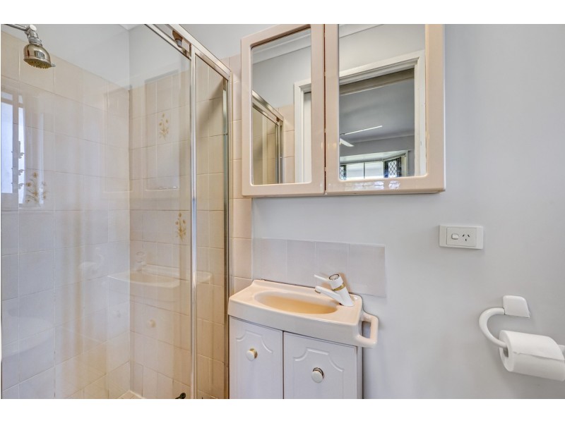 25 Paluna Street, Riverhills QLD 4074