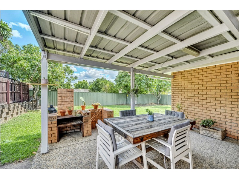 25 Paluna Street, Riverhills QLD 4074