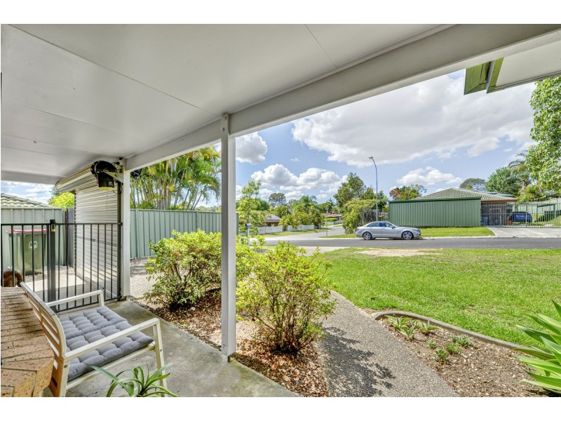 25 Paluna Street, Riverhills QLD 4074