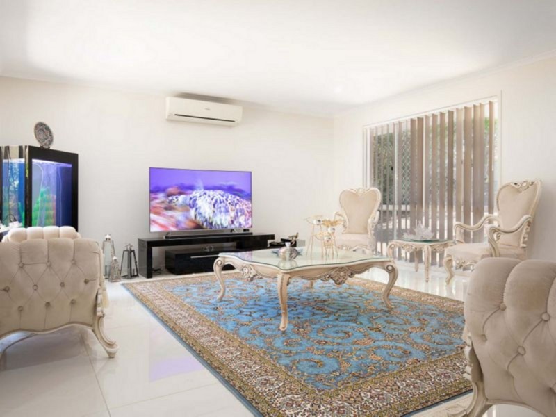 48 Leopard Tree Crescent, Sinnamon Park QLD 4073