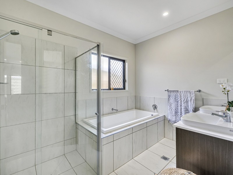 9 Nursery Place, Richlands QLD 4077