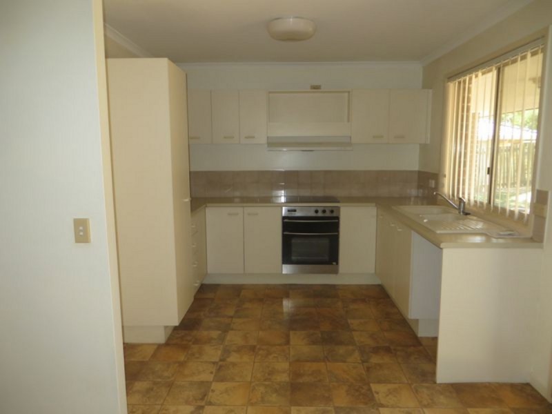 4 Rosemount Street, Sinnamon Park QLD 4073