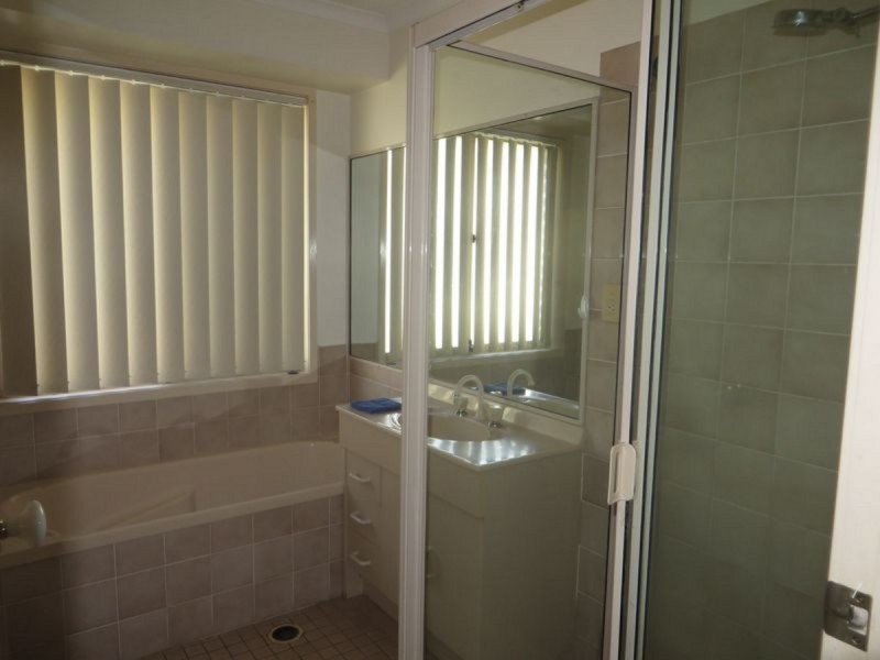 4 Rosemount Street, Sinnamon Park QLD 4073