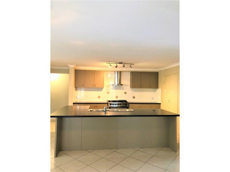 58 Barcoo Crescent, Sinnamon Park QLD 4073