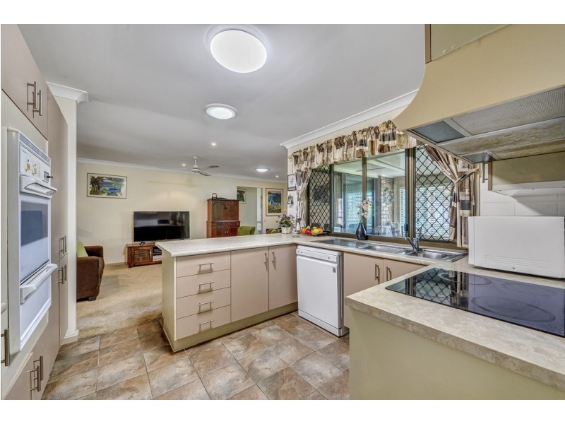 21 Flag Street, Jamboree Heights QLD 4074