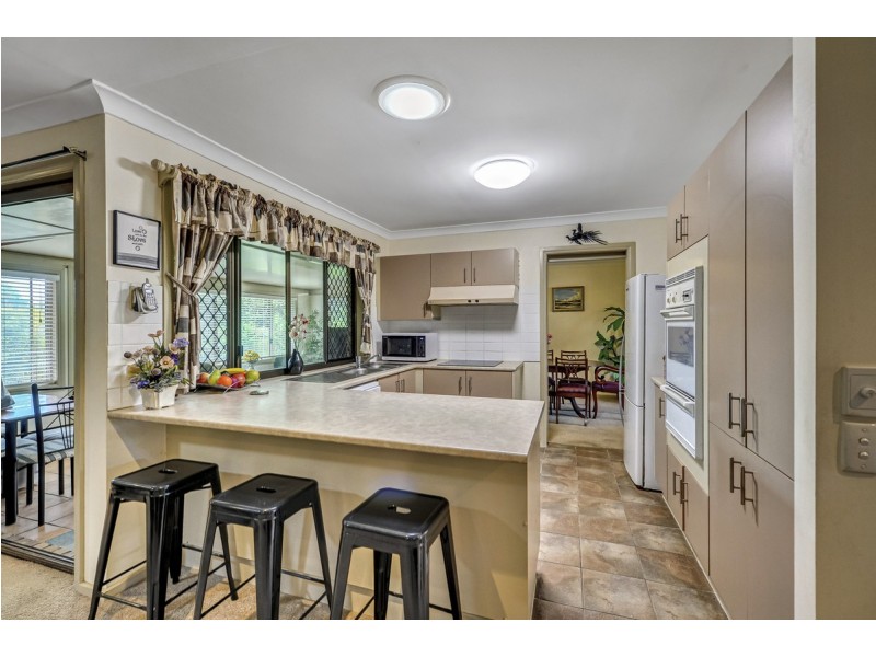 21 Flag Street, Jamboree Heights QLD 4074