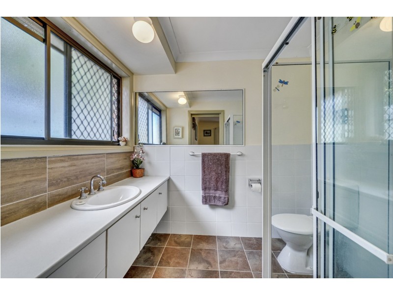 21 Flag Street, Jamboree Heights QLD 4074