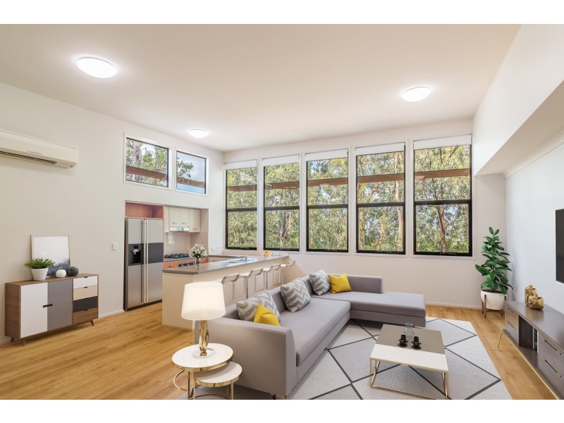 54 Greenway Circuit, Mount Ommaney QLD 4074