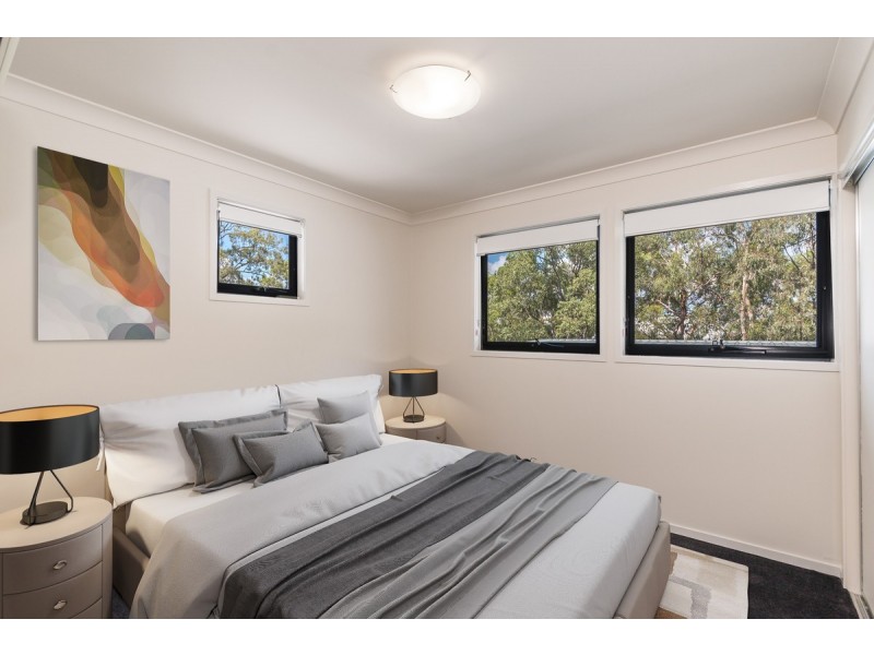 54 Greenway Circuit, Mount Ommaney QLD 4074