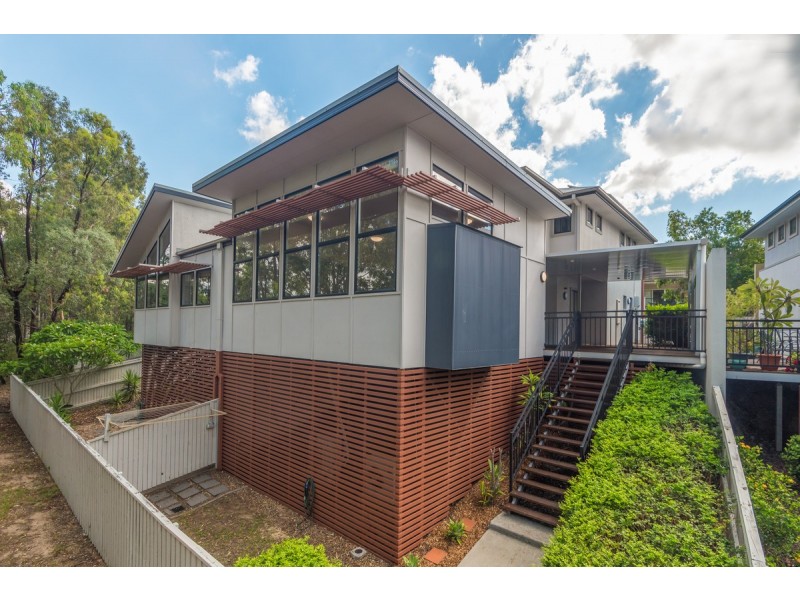 54 Greenway Circuit, Mount Ommaney QLD 4074