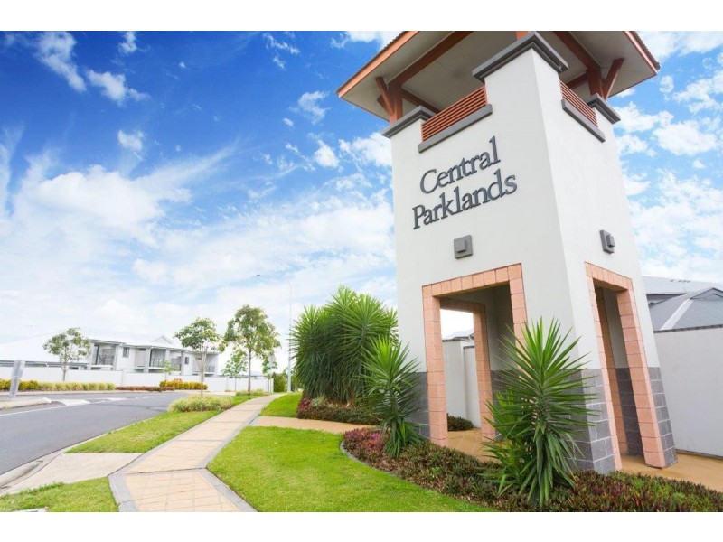 54 Greenway Circuit, Mount Ommaney QLD 4074