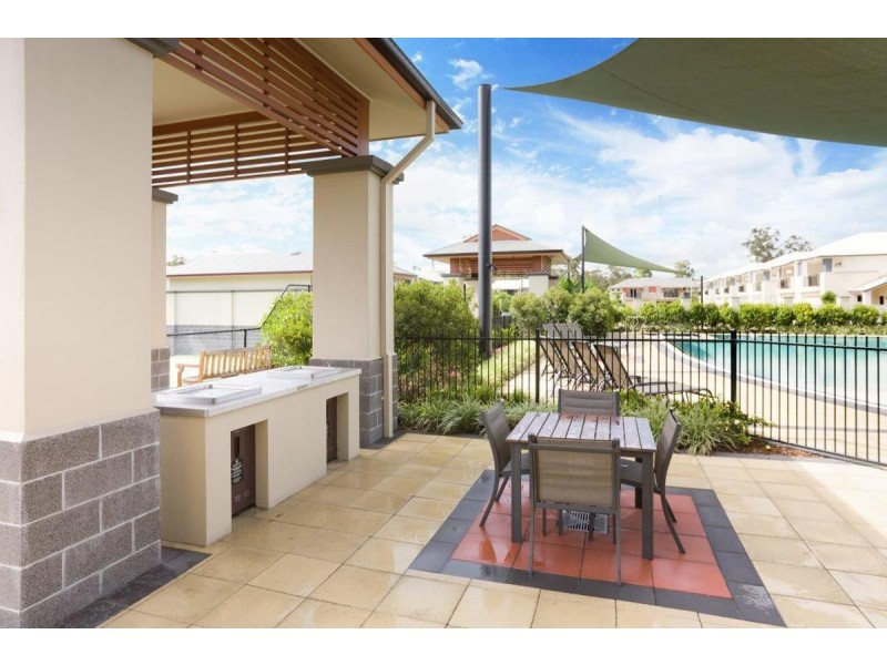 54 Greenway Circuit, Mount Ommaney QLD 4074