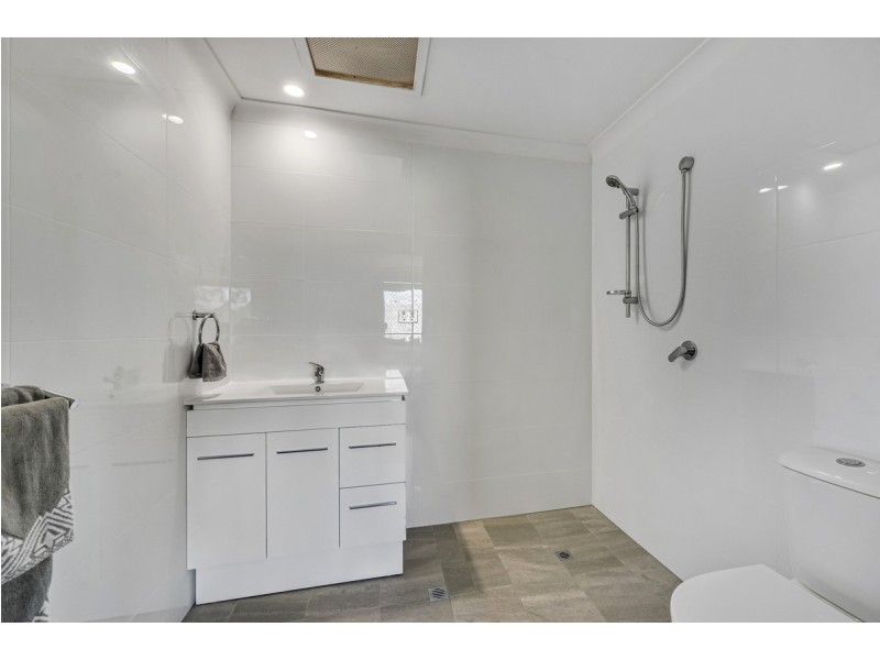 9/580 Seventeen Mile Rocks Road, Sinnamon Park QLD 4073