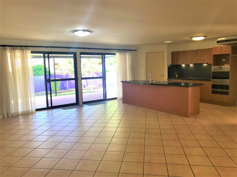 10 Columbus Place, Forest Lake QLD 4078