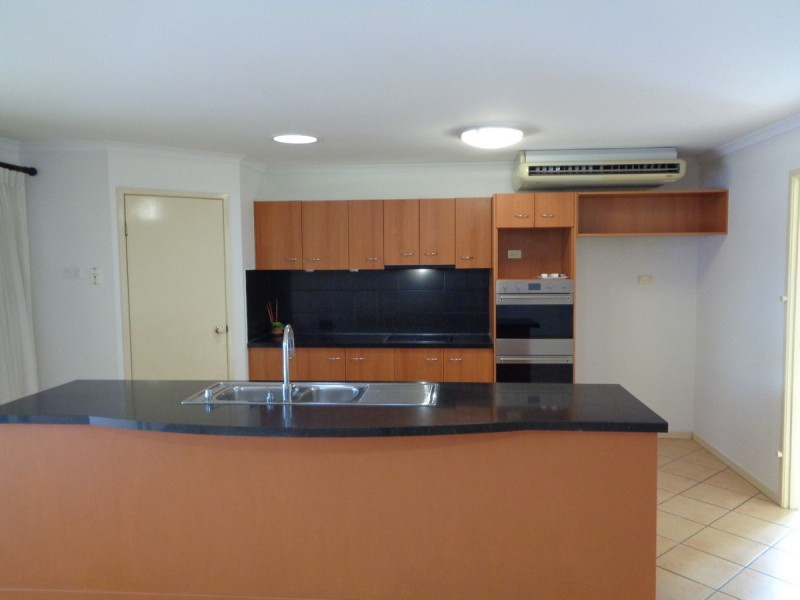 10 Columbus Place, Forest Lake QLD 4078