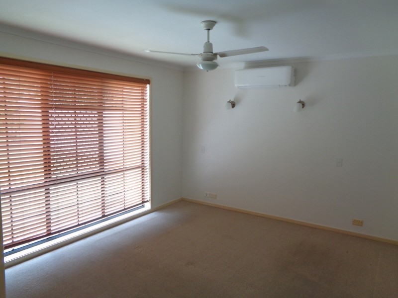 10 Columbus Place, Forest Lake QLD 4078