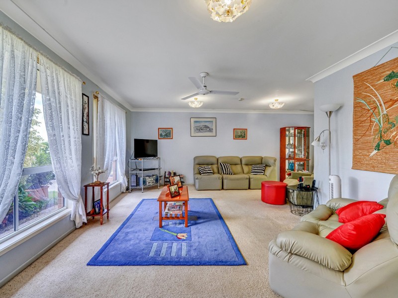 93 Dove Tree Crescent, Sinnamon Park QLD 4073