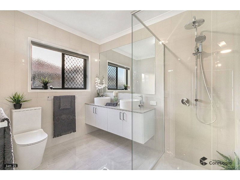 85 Thomas Macleod Avenue, Sinnamon Park QLD 4073