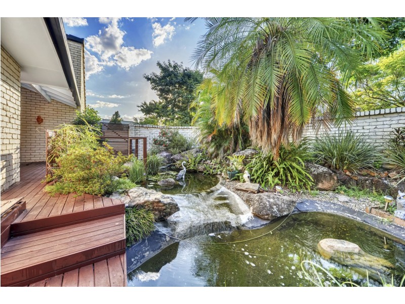 3 Timaru Close, Westlake QLD 4074