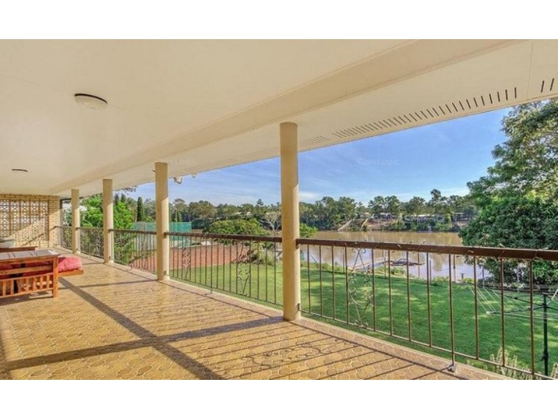 63 Mt Ommaney Drive, Jindalee QLD 4074