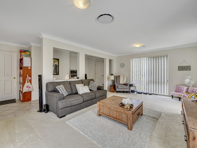 20 Derwent Place, Riverhills QLD 4074