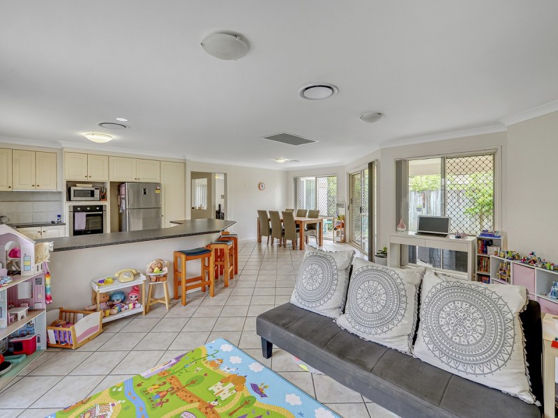 20 Derwent Place, Riverhills QLD 4074