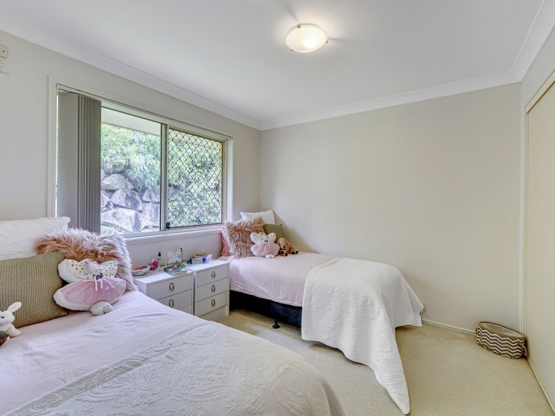 20 Derwent Place, Riverhills QLD 4074