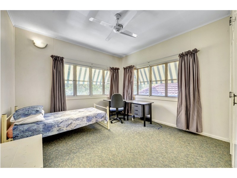 84 Boundary Road, Indooroopilly QLD 4068