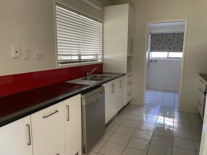 28 Langlo Street, Riverhills QLD 4074