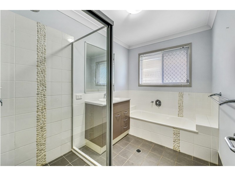 42 Copmanhurst Place, Sumner QLD 4074